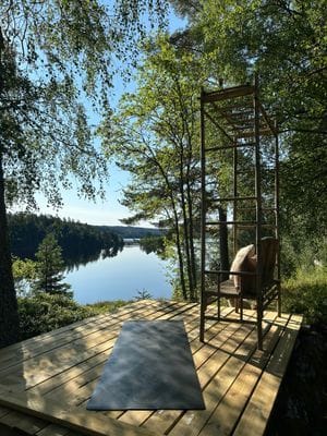 Hyr denna stuga i Bullaren på 40 m². 4-5 sängplatser. Från 6 000 kr per vecka. Se bilder och tillgänglighet här.