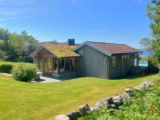 Villa med pool, bastu och havsutsikt | SE09124