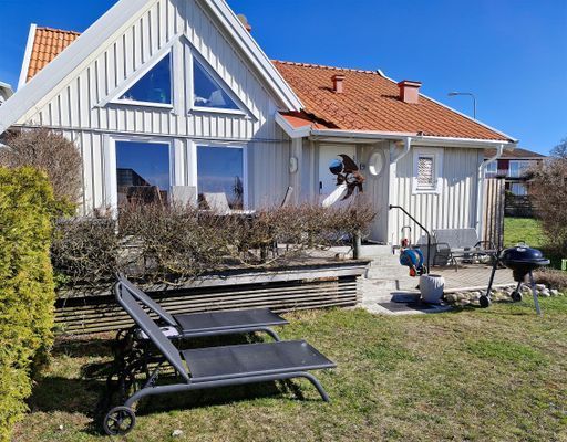 Havsutsikt och 50m till badstrand