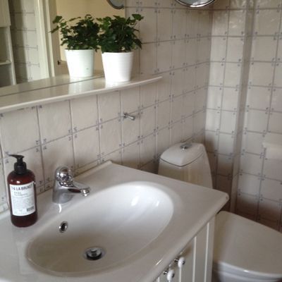 Havsnära hus med fin sjöutsikt på Resarö, Vaxholm - Bild 17