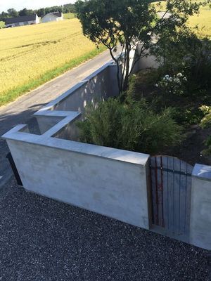Den muromgärdade innergården.