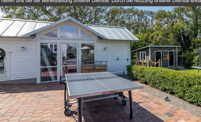 Stort strandnära sommarhus med härlig trädgård - Bild 45