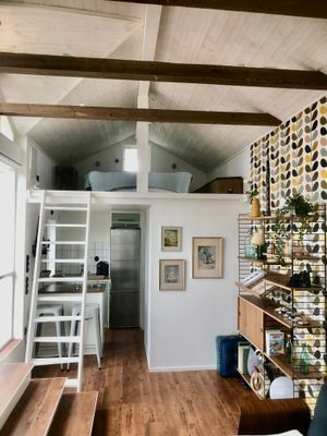 Stort strandnära sommarhus med härlig trädgård - Bild 52