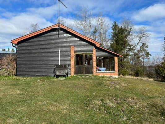 Hyr denna stuga i Gräddö på 120 m². 7 sängplatser. 12 500 - 14 500 kr per vecka. Se bilder och tillgänglighet här.