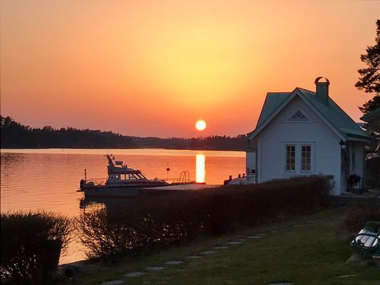 Fantastisk sjötomt 30 minuter från Stockholm