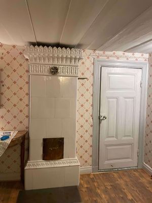 Hyr denna stuga i  på 200 m². 11-14 sängplatser. Från 12 900 kr per vecka. Se bilder och tillgänglighet här.