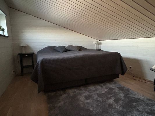 Modern villa med sjötomt och brygga - Bild 22