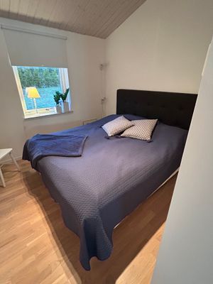 Modern villa med sjötomt och brygga - Bild 21