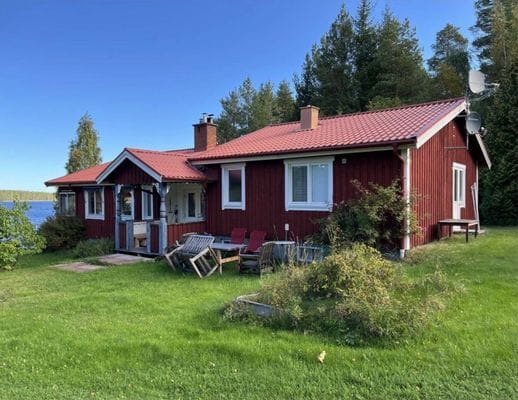 Mysigt hus vid Siljan – nära Gesundaberget
