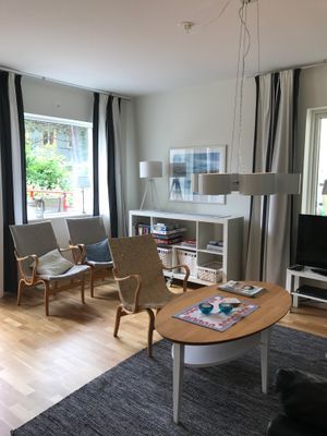 Bild 4 på Centrala Fjällbacka, nära till bad