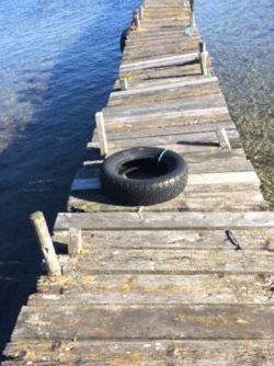 Hyr denna stuga i Fårösund på 260 m². 8-10 sängplatser. 13 000 - 27 000 kr per vecka. Se bilder och tillgänglighet här.