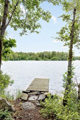 Hyr denna stuga i  på 65 m². 8 sängplatser. Från 14 900 kr per vecka. Se bilder och tillgänglighet här.