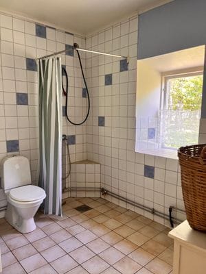 Fyra sängplatser i ett magasin på södra Gotland - Bild 16
