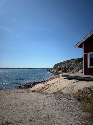 Charmig sommarstuga nära havet i Kämpersvik - Bild 31
