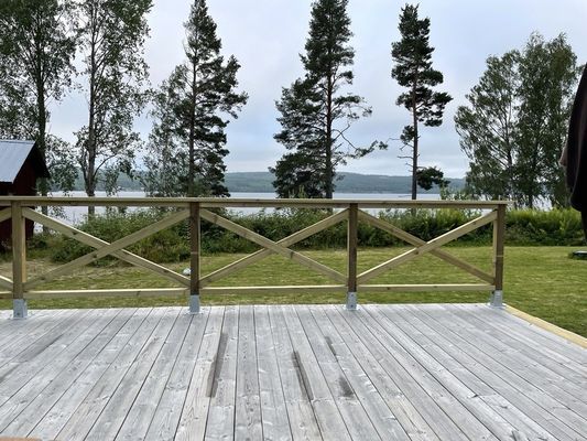 Stuga vid vattnet i Sjörgrå - Bild 13