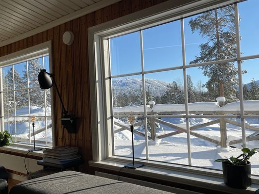 Bild 3 på Timrad fräsch fjällstuga 8+2 personer