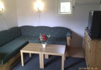 Hyr denna stuga i Borgholm på 40 m². 6-8 sängplatser. Från 5 000 kr per vecka. Se bilder och tillgänglighet här.