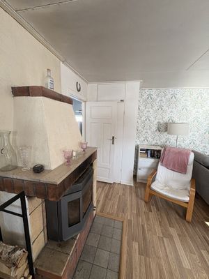 Stuga vid vattnet i Sjörgrå - Bild 9