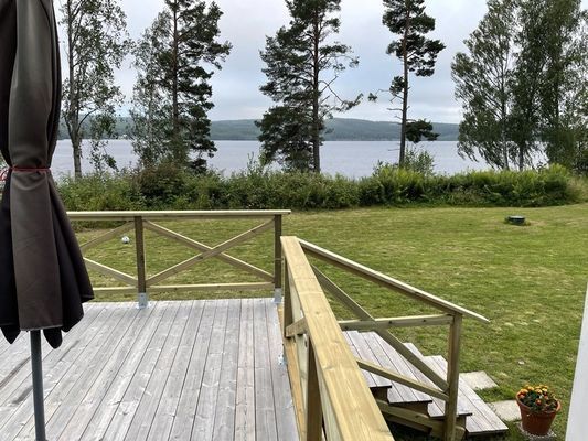 Stuga vid vattnet i Sjörgrå - Bild 12
