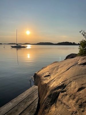 Mysig stuga i unik skärgårdsmiljö