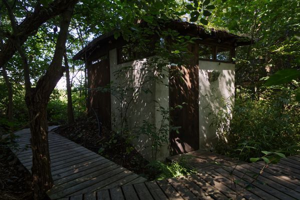 Unikt A-hus med djungelkänsla - Bild 8
