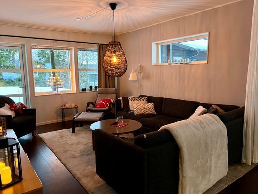 Hyr denna stuga i Åre på 84 m². 6 sängplatser. 7 000 - 22 000 kr per vecka. Se bilder och tillgänglighet här.
