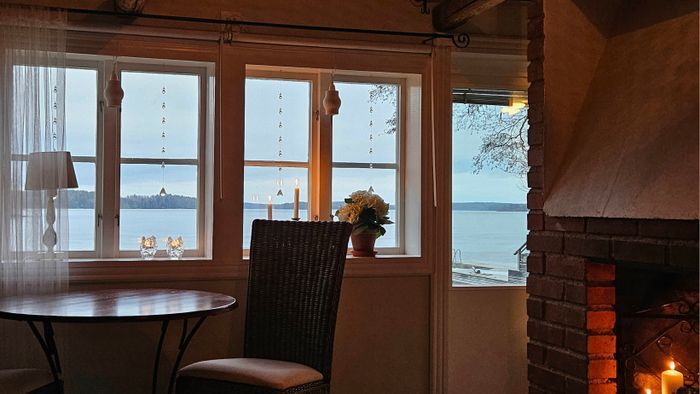 Sjöstuga vid Mälaren – brygga, roddbåt & bastu - Bild 6