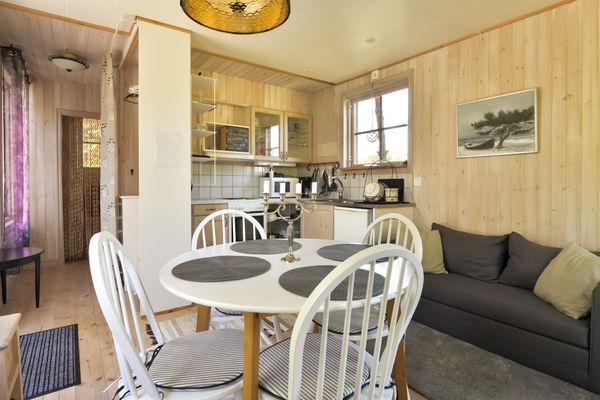 Bild 3 på Gäststuga med altan