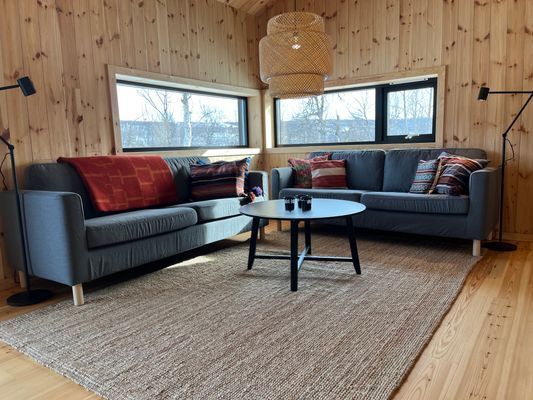 Hyr denna stuga i Tänndalen på 107 m². 8 sängplatser. 10 000 - 23 000 kr per vecka. Se bilder och tillgänglighet här.
