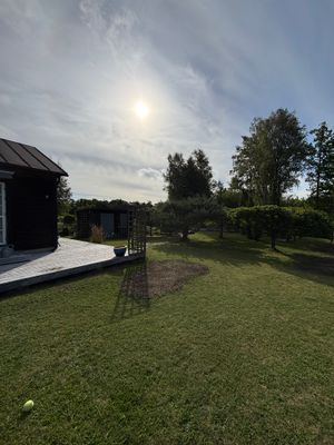 Hyr denna stuga i Gotland på 120 m². 6 sängplatser. Pris ej tillgängligt. Se bilder och tillgänglighet här.