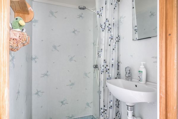 Mysig stuga med närhet till sjö | SE05017 - Bild 23