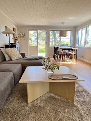 Underbar kustidyll vid havet med unik trädgård - Bild 12