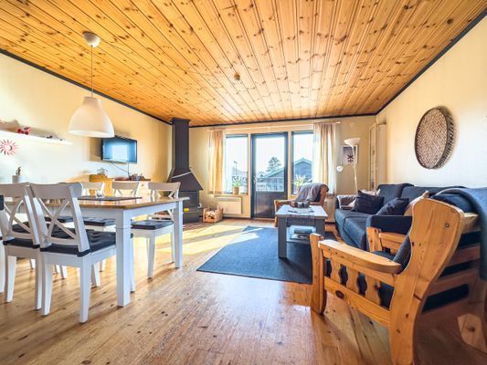 Hyr denna stuga i Sälen på 50 m². 4-6 sängplatser. Pris ej tillgängligt. Se bilder och tillgänglighet här.
