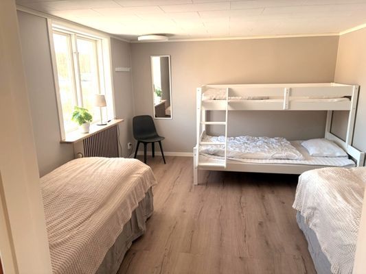 Semesterhus med bastu & badtunna. - Bild 21