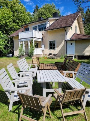 Som att bo på en egen gård – nära sjö & natur