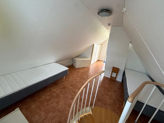 Loft med egen ingång