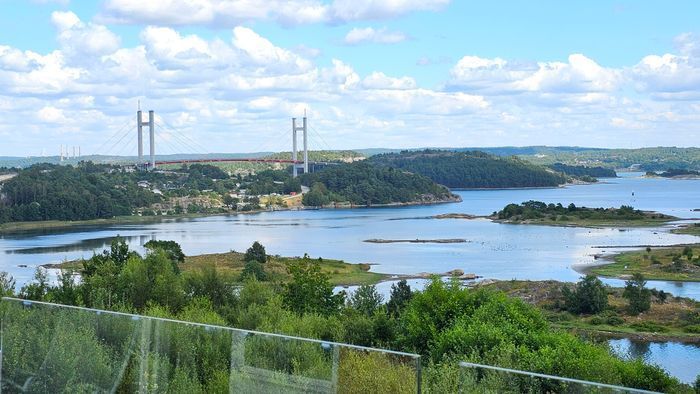 Hyr denna stuga i Västra Götaland på 200 m². 9-10 sängplatser. Från 25 012 kr per vecka. Se bilder och tillgänglighet här.