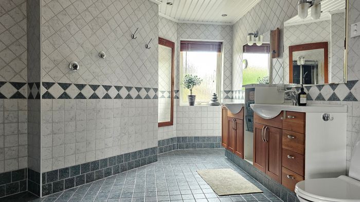 Bild 3 på Villa med panoramautsikt över havet | SE09144