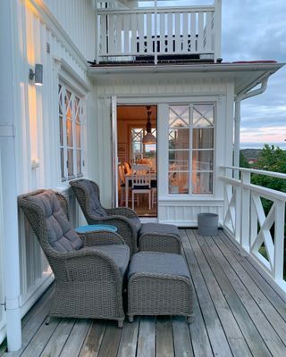 Hyr denna stuga i  på 140 m². 6 sängplatser. 14 000 - 18 000 kr per vecka. Se bilder och tillgänglighet här.