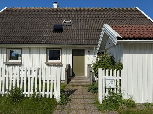 Hyr denna stuga i Göteborg på 151 m². 12 sängplatser. 14 000 - 19 000 kr per vecka. Se bilder och tillgänglighet här.