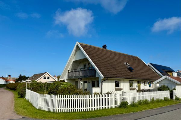 Stor och solig villa på Vrångö – ett skärgårdshem - Bild 1