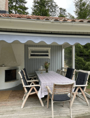 Hyr denna stuga i Gnisvärd på 100 m². 10-11 sängplatser. Pris ej tillgängligt. Se bilder och tillgänglighet här.