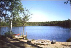 Lilla Valsjön med badplats/roddbåt/grillplats/bastu