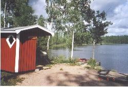 Vedeldad bastu vid valsjön
