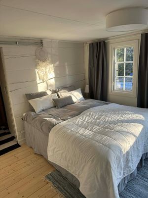 Mysig stuga nära natur med altan & trädgård - Bild 7