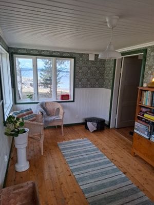 Hyr denna stuga i Östersund på 60 m². 3-4 sängplatser. 550 - 900 kr per dag. Se bilder och tillgänglighet här.