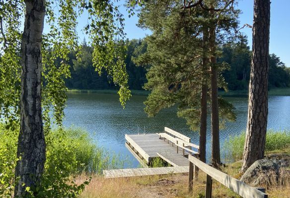 Mysigt fritidshus med egen brygga - Bild 7