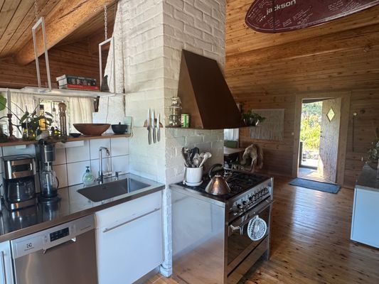 Vacker stuga med magisk utsikt, spabad och bastu - Bild 10