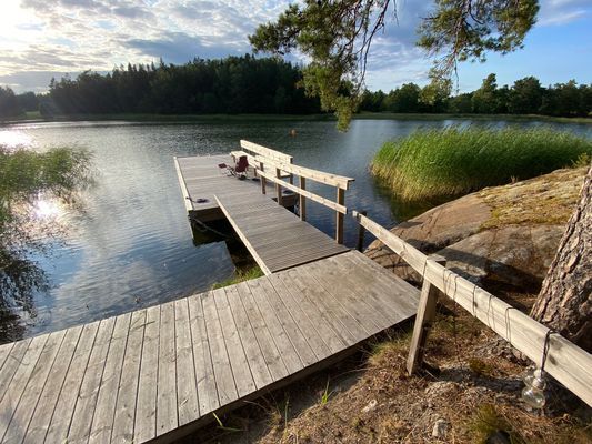 Mysigt fritidshus med egen brygga - Bild 20