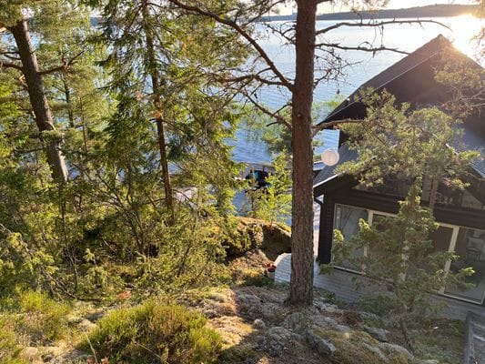 Unik timmerstuga vid Vänerns strand - Bild 44
